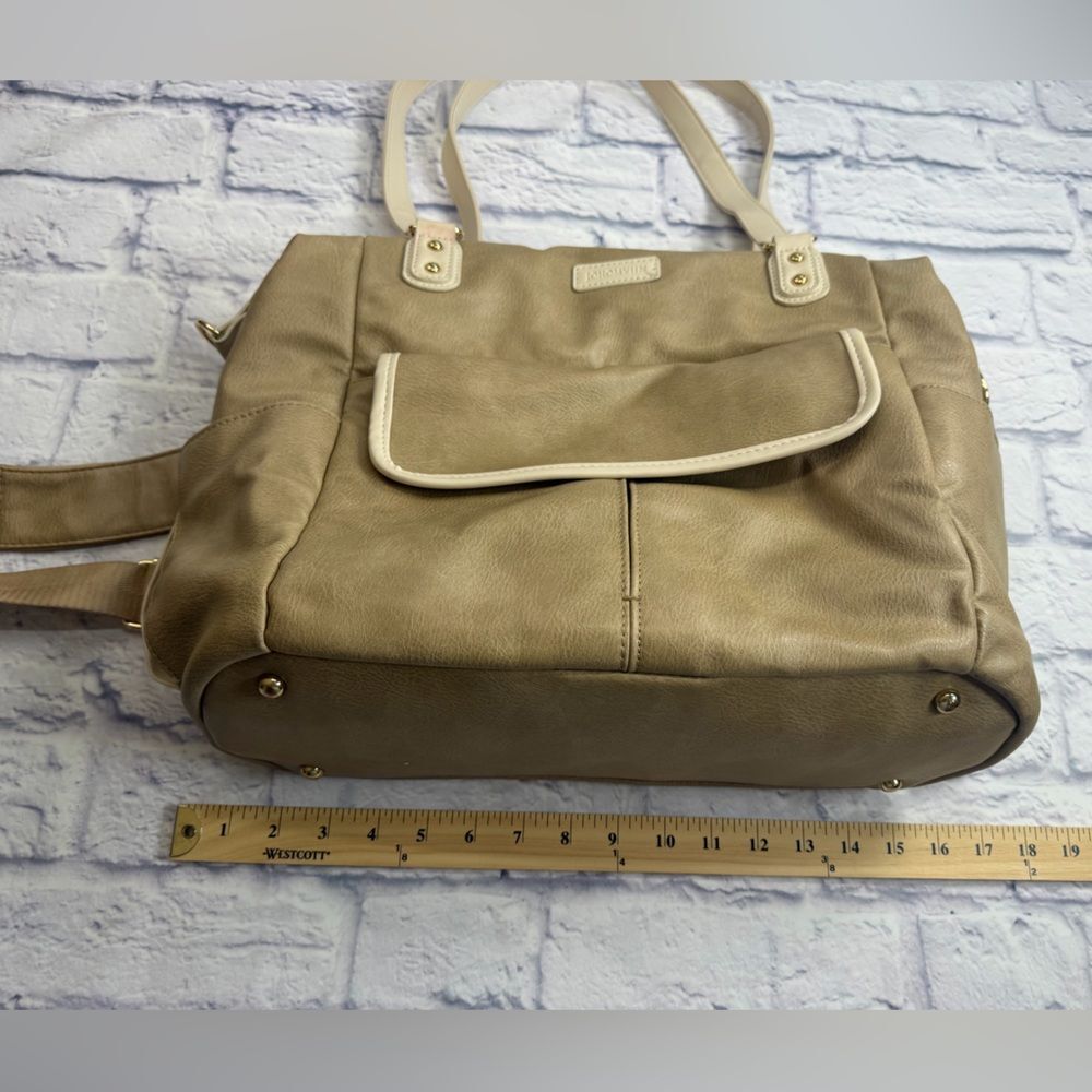 Johomviin Vegan Leather Diaper Bag- Doubling as a Travel Bag or Backpack. - Picture 14 of 15